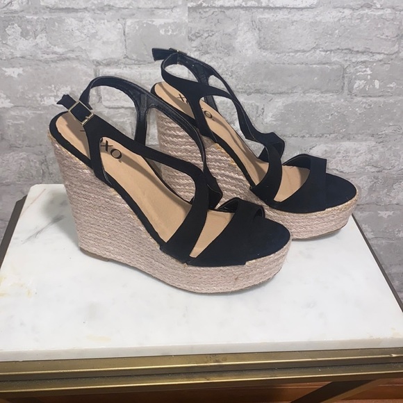 New XOXO sabeen wedges - Picture 1 of 7